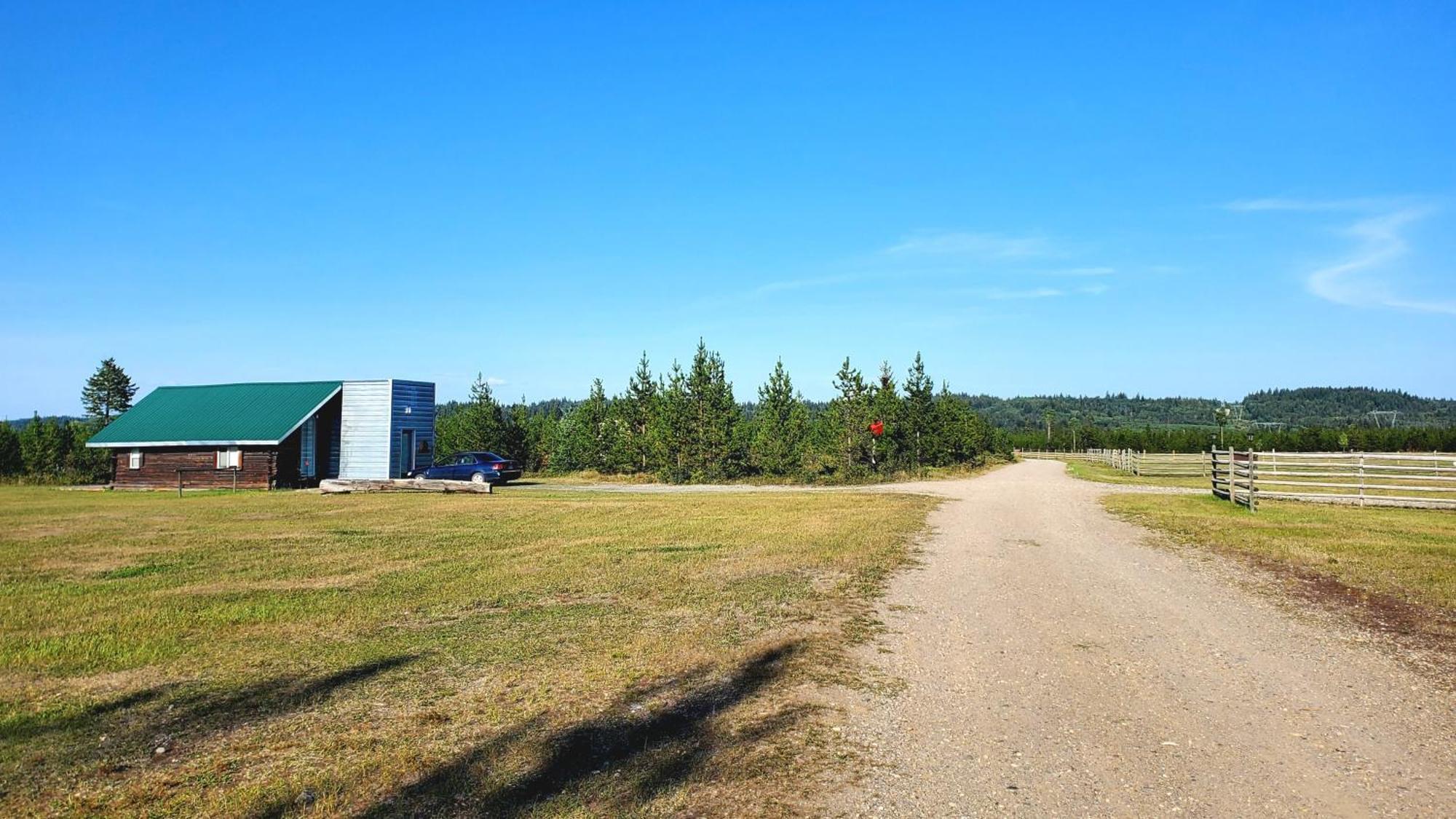 פרינס ג'ורג' Woodhouse Cottages And Ranch מראה חיצוני תמונה