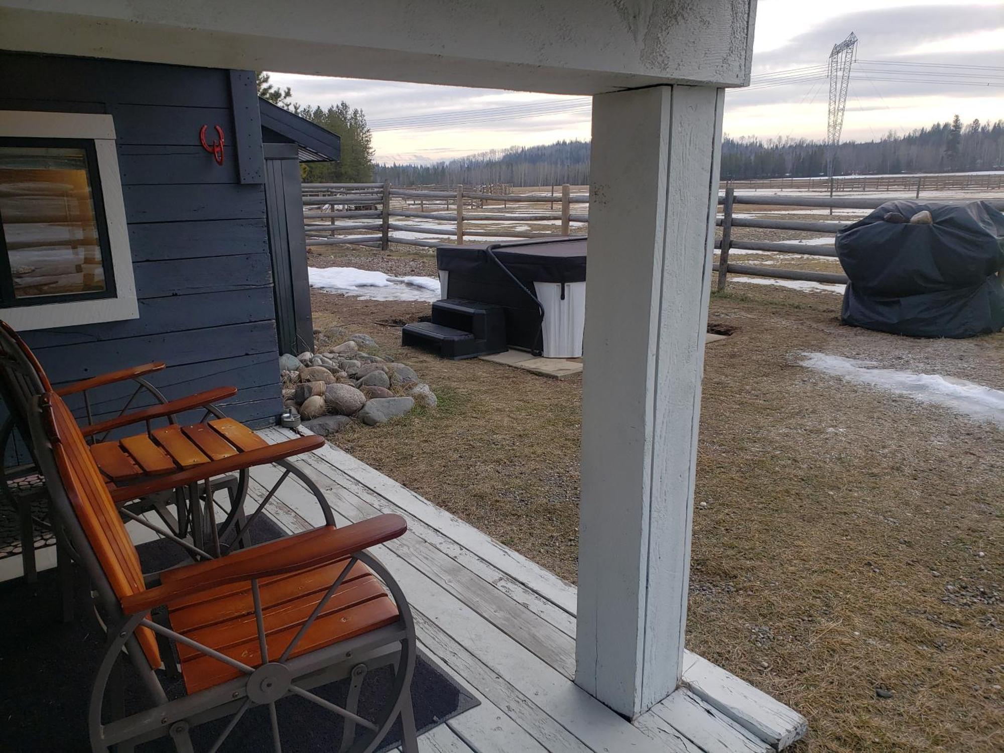 פרינס ג'ורג' Woodhouse Cottages And Ranch מראה חיצוני תמונה