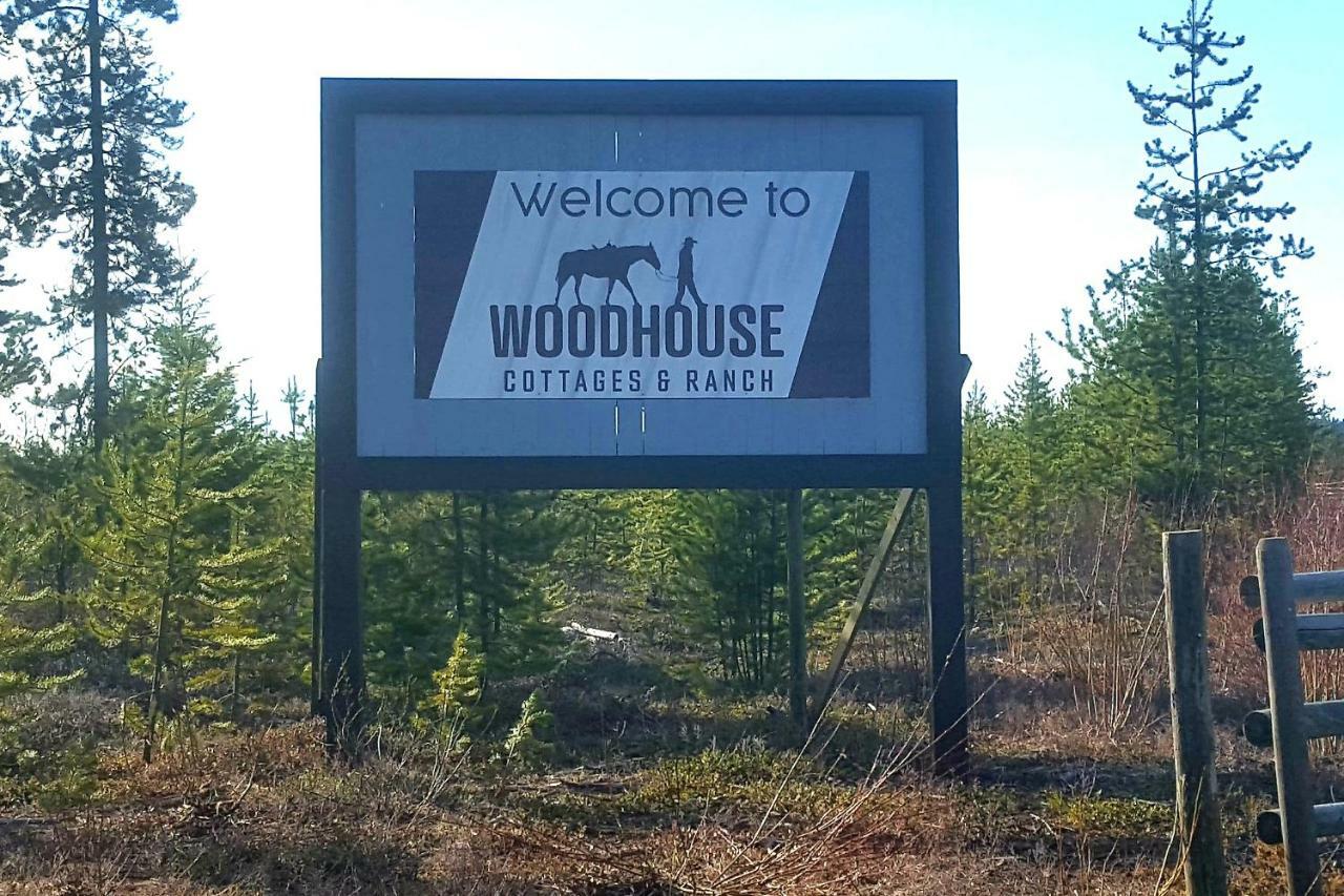 פרינס ג'ורג' Woodhouse Cottages And Ranch מראה חיצוני תמונה